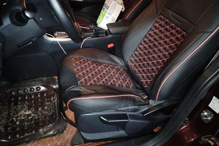 Used Venucia T70 2016 2.0L CVT Smart Edition
