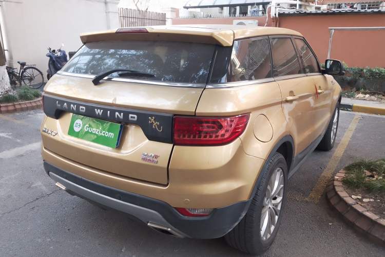 Used Land X7 2015 2.0T Panoramic Prestige Edition
