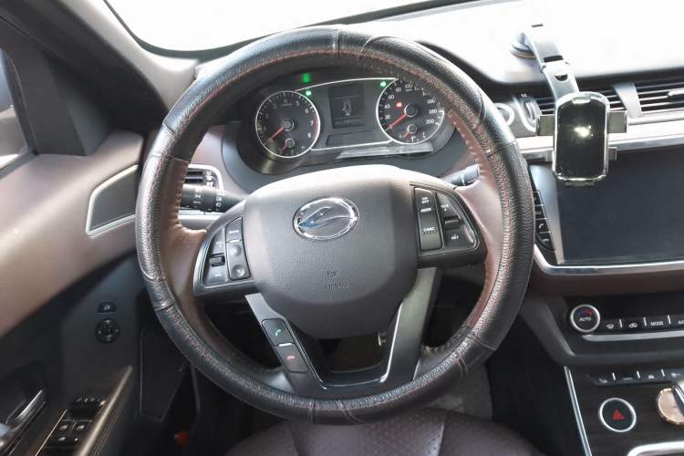 Used Land X7 2015 2.0T Panoramic Prestige Edition
