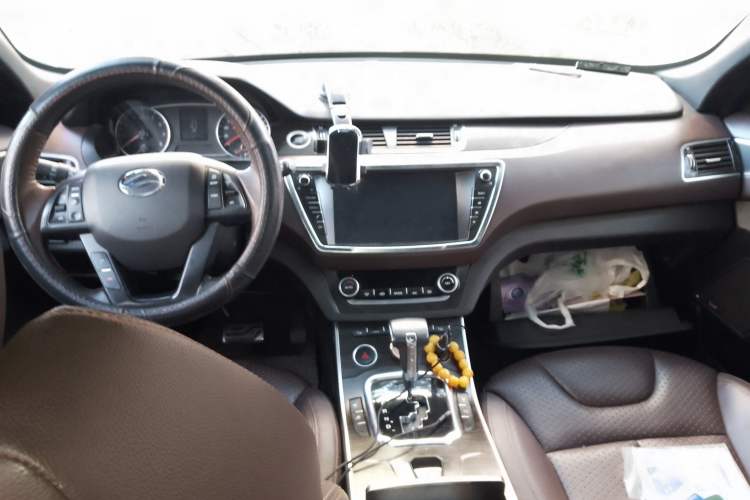 Used Land X7 2015 2.0T Panoramic Prestige Edition
