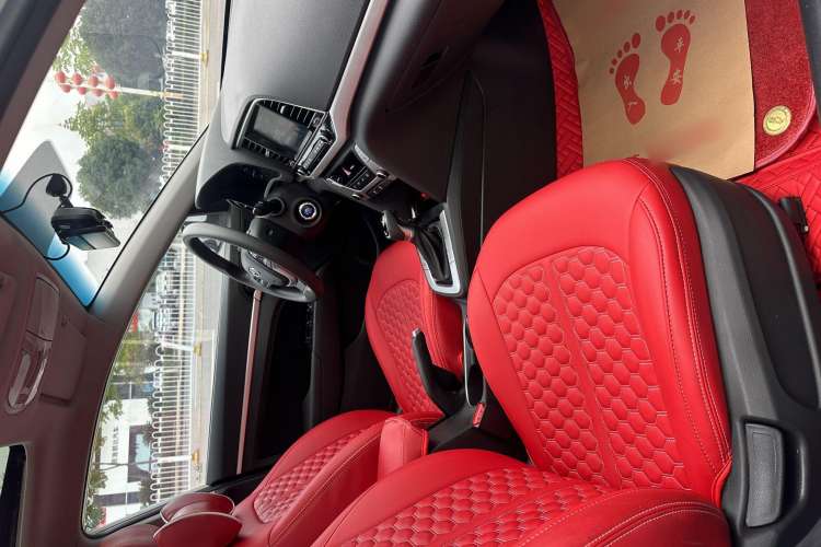 Used Hyundai Elantra (6th Generation / Lingdong) 2016 1.6L Automatic ZhiXuan – Elite Version Interior 3