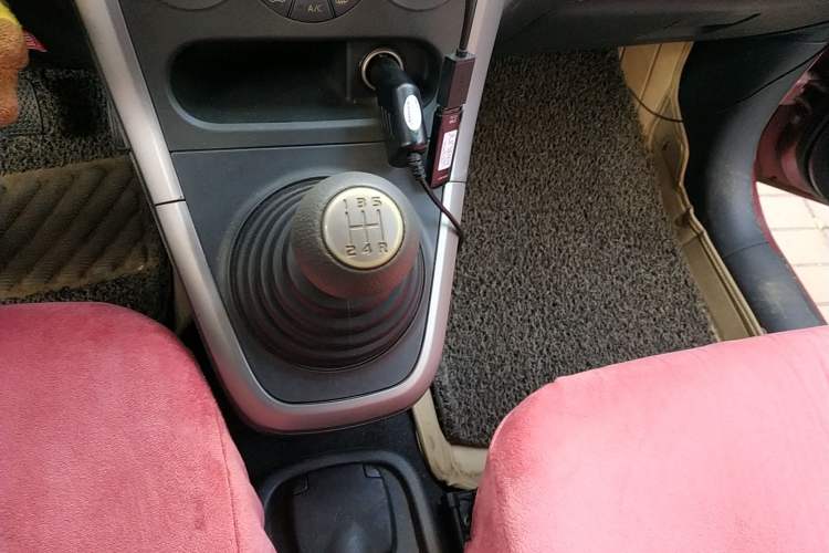 Used Suzuki Splash 2012 1.4 VVT Deluxe Edition Gear Lever