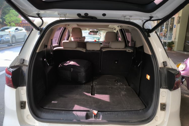 Used BYD Song MAX New Energy 2022 DM-i 105KM Flagship Model Trunk