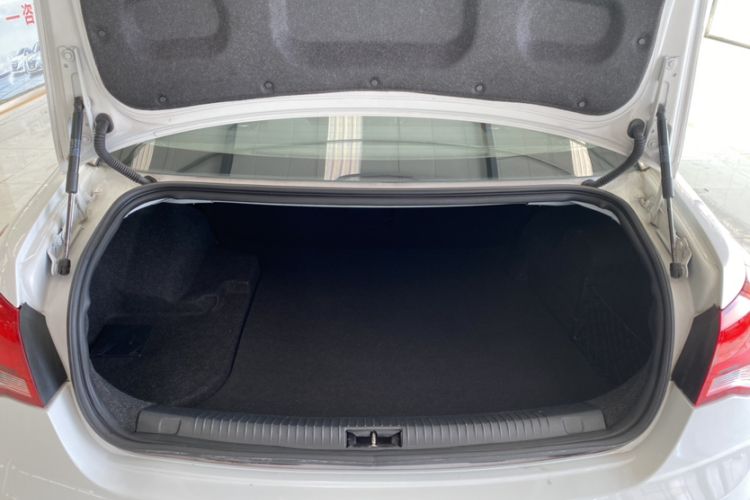 Used Roewe e550 2016 Deluxe Edition