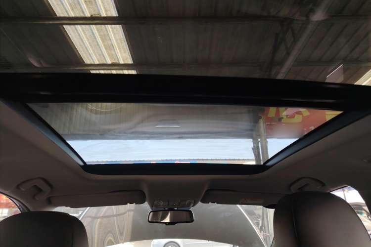 Used GAC Trumpchi GS8 2020 390T Two-Wheel Drive Luxury Smart Connectivity Commemorative Edition (7 Seats) Headliner