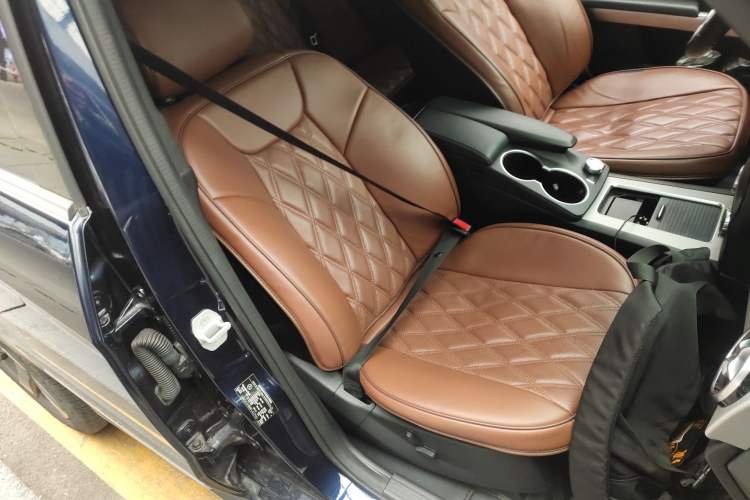 Used Mercedes-Benz GLK-Class 2015 GLK 260 4MATIC Fashion Edition Ultimate Version
