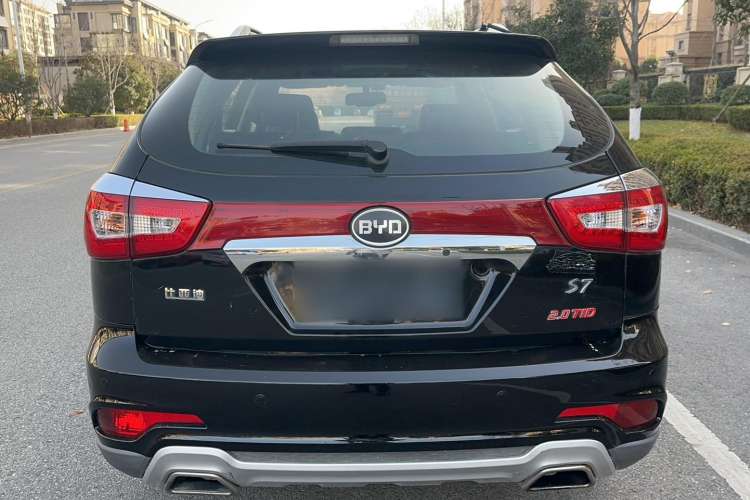 Used BYD S7 2015 2.0T Upgraded Automatic Luxury Version