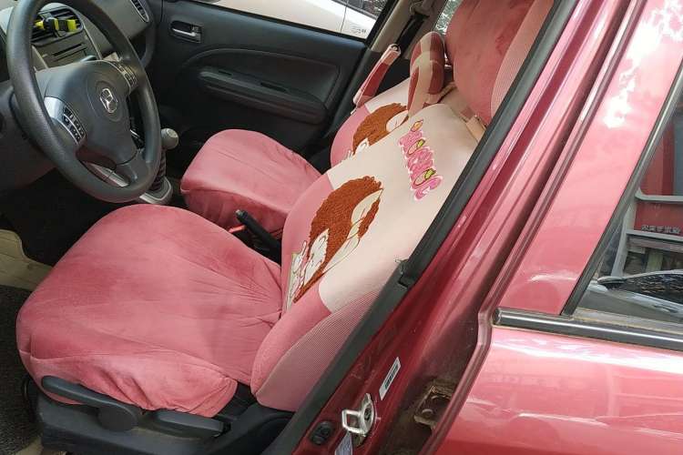 Used Suzuki Splash 2012 1.4 VVT Deluxe Edition Left Front Seat