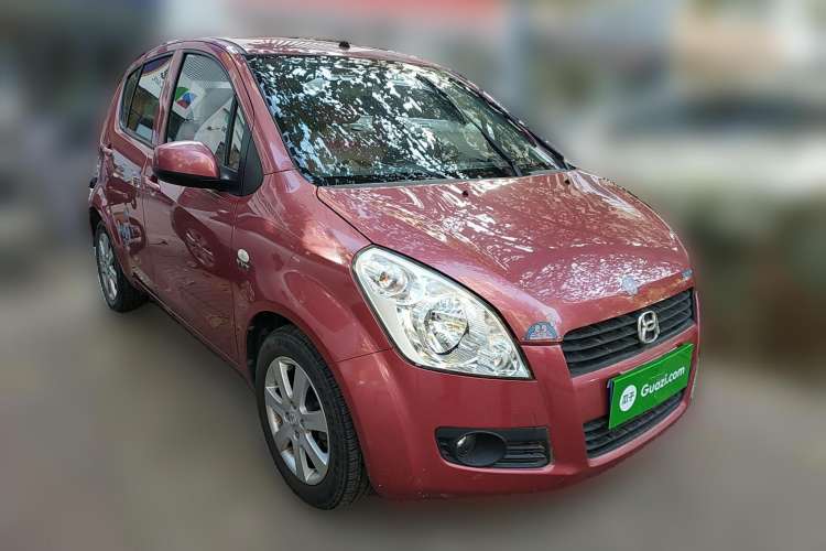 Used Suzuki Splash 2012 1.4 VVT Deluxe Edition Front Right 45 Deg