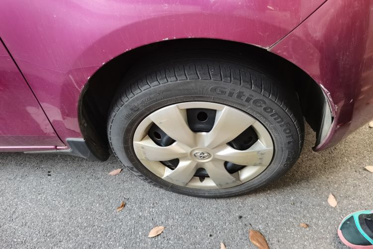Used Toyota Yaris 2009 1.6E Automatic Comfort Edition Right Front Wheel Hub
