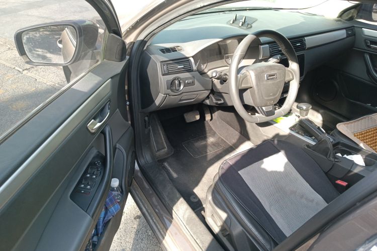 Used Qoros 3 2015 Sedan 1.6L Automatic ZhiXiang Model
