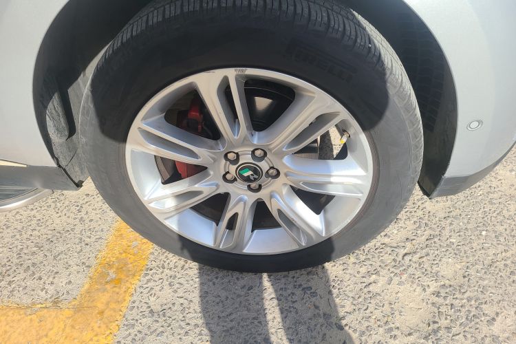 Used Jaguar F-PACE 2016 2.0T Two-Wheel Drive Urban Luxury Edition