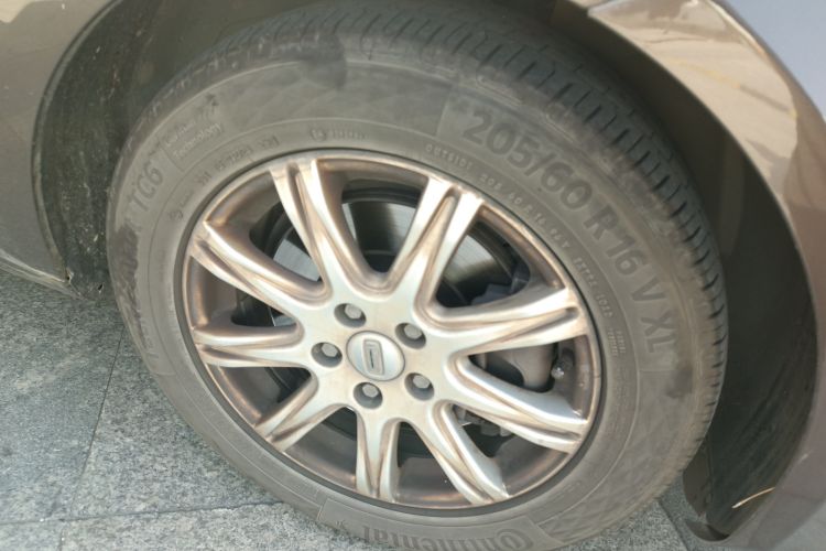 Used Qoros 3 2015 Sedan 1.6L Automatic ZhiXiang Model
