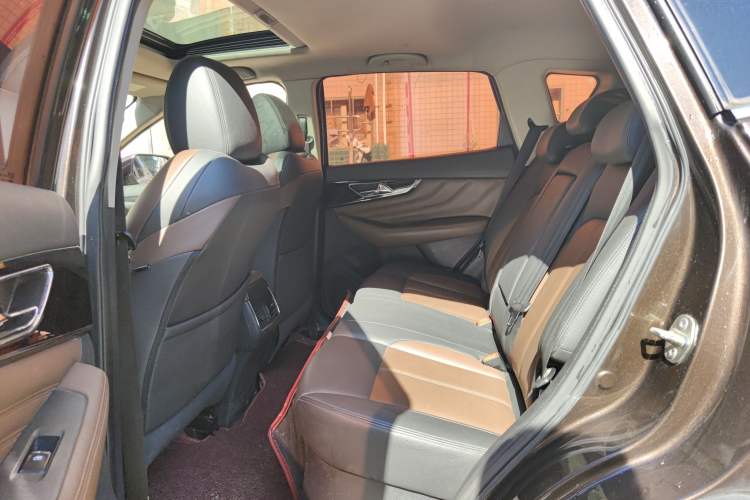 Used Dongfeng Aeolus AX7 2018 Classic 1.6T Automatic Luxury Model
