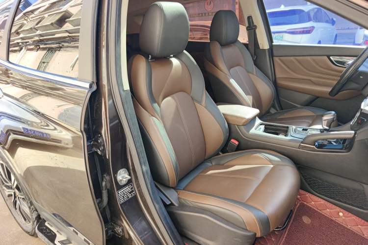 Used Dongfeng Aeolus AX7 2018 Classic 1.6T Automatic Luxury Model
