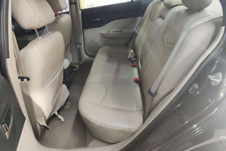 Used Bestune B50 2012 1.6L automatic fashion version