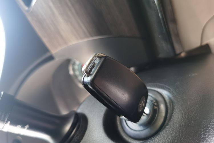 Used JAC Refine M5 2013 2.0T Gasoline Manual Business Edition