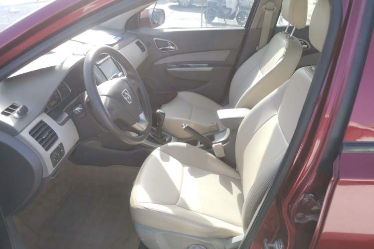 Used Baojun 630 2012 1.5L DVVT manual comfort version