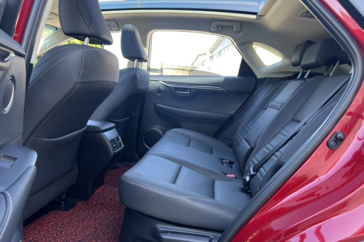 Used Lexus NX 2015 300h All-Wheel-Drive Fēngzhì Edition
