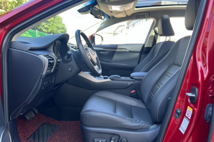 Used Lexus NX 2015 300h All-Wheel-Drive Fēngzhì Edition
