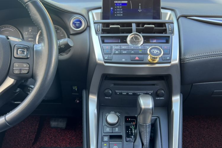 Used Lexus NX 2015 300h All-Wheel-Drive Fēngzhì Edition
