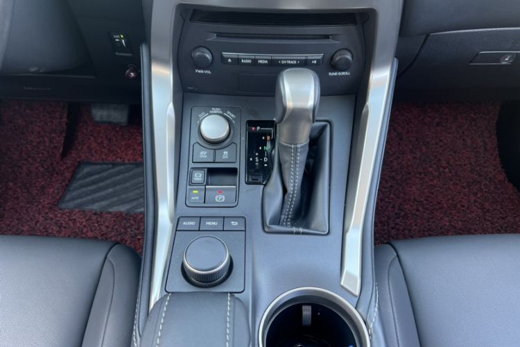 Used Lexus NX 2015 300h All-Wheel-Drive Fēngzhì Edition
