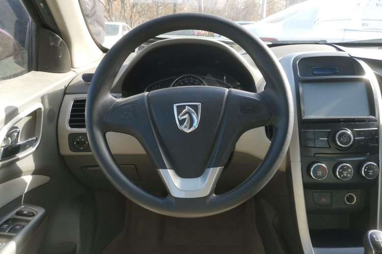 Used Baojun 630 2012 1.5L DVVT manual comfort version