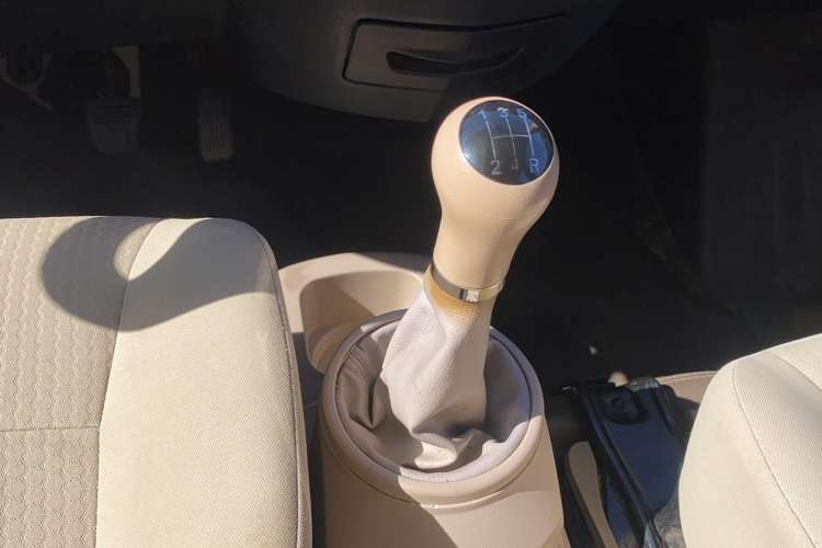 Used FAW Jiabao V80 2014 1.5L Extended All-in-One Standard Version
