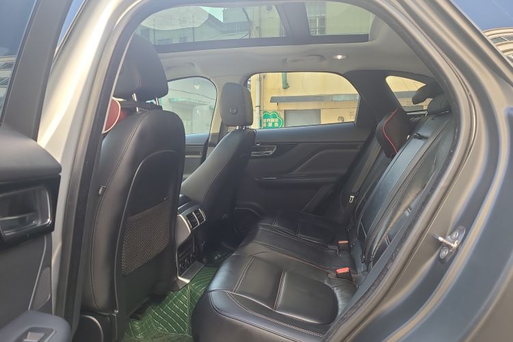 Used Jaguar F-PACE 2016 2.0T Two-Wheel Drive Urban Luxury Edition