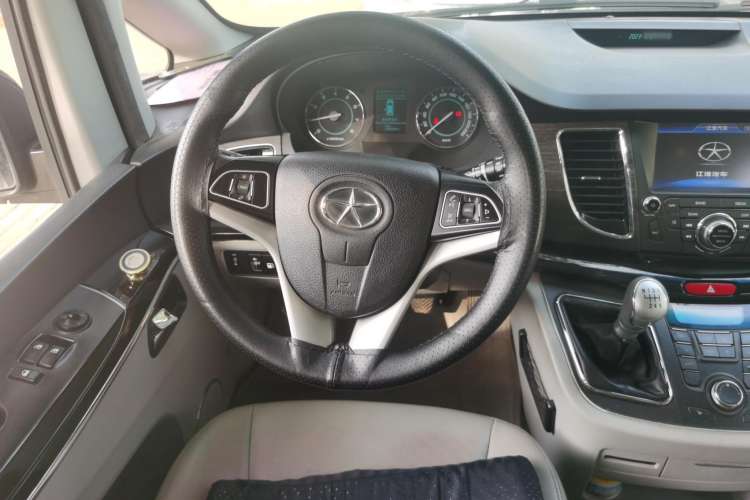 Used JAC Refine M5 2013 2.0T Gasoline Manual Business Edition