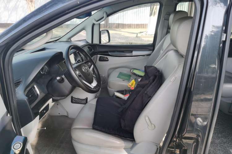 Used JAC Refine M5 2013 2.0T Gasoline Manual Business Edition