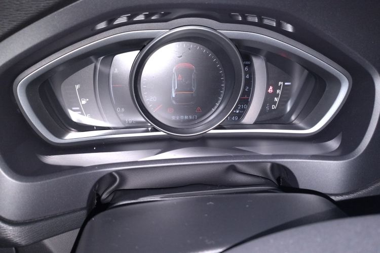 Used Volvo V40 2019 T3 Smart Luxury Edition