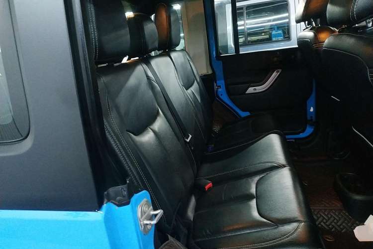 Used Jeep Wrangler 2017 3.0L Sahara Four-Door Comfort Edition