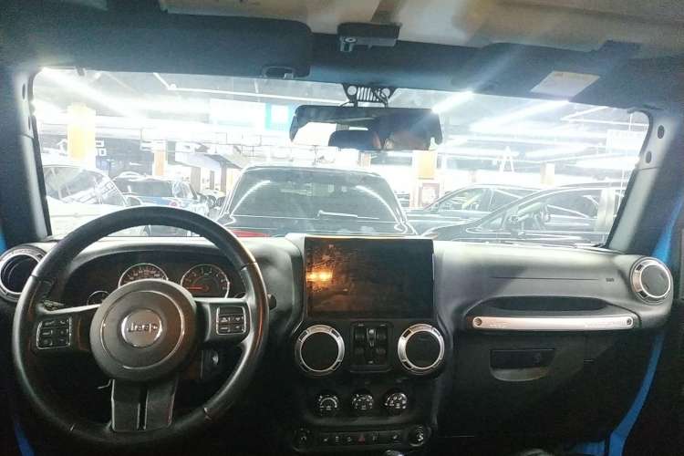 Used Jeep Wrangler 2017 3.0L Sahara Four-Door Comfort Edition