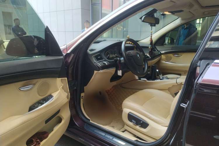 Used BMW 5 Series GT 2014 528i Leading Model