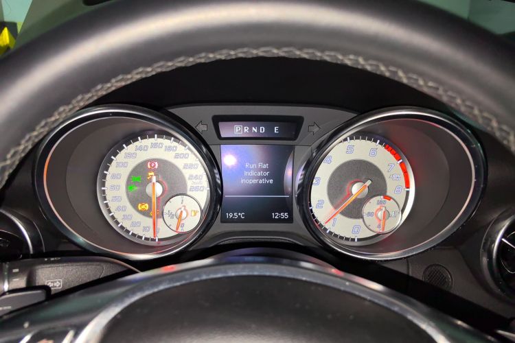 Used Mercedes-Benz SLK-Class 2011 SLK 200 Fashion Model