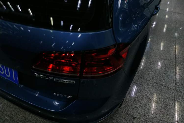 Used Volkswagen Golf Sportsvan 2016 230TSI Automatic Luxury Version