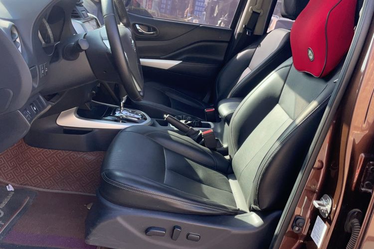 Used Nissan Navara 2021 2.5L Automatic 4x4 Premium Version QR25