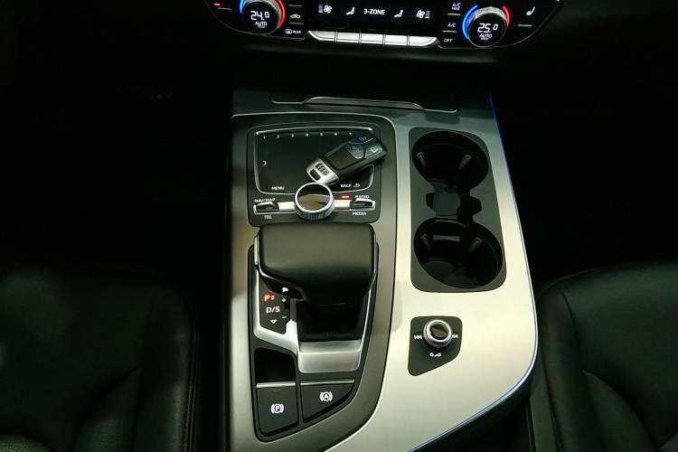 Used Audi Q7 New Energy 2019 55 e-tron
