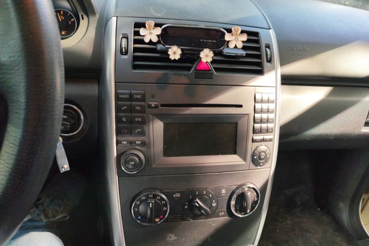 Used Mercedes-Benz A-Class 2011 A 160 Audio And AC Panel