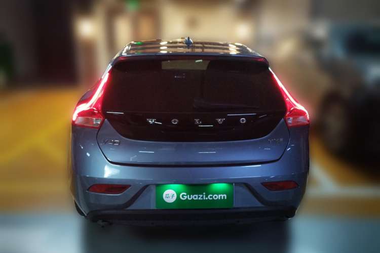 Used Volvo V40 2019 T3 Smart Luxury Edition