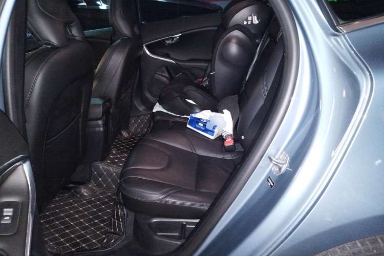 Used Volvo V40 2019 T3 Smart Luxury Edition