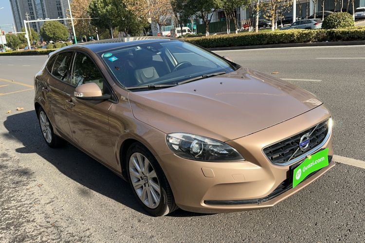 Used Volvo V40 2015 1.6T Zhiyi Edition