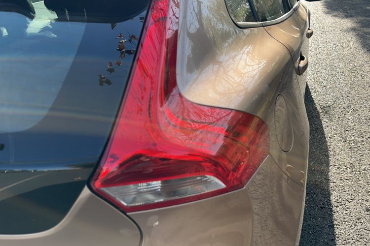 Used Volvo V40 2015 1.6T Zhiyi Edition