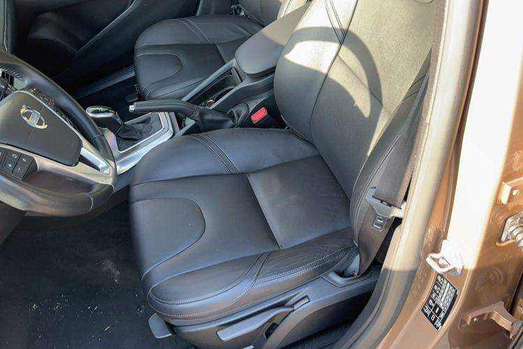 Used Volvo V40 2015 1.6T Zhiyi Edition