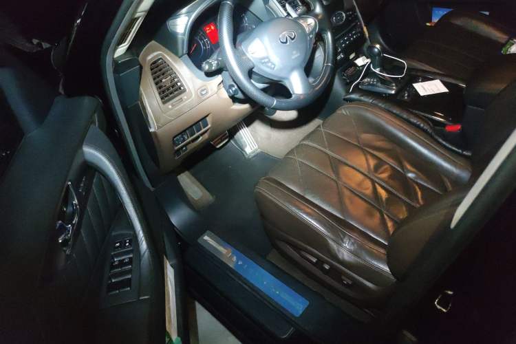 Used Infiniti FX 2010 FX35 Ultimate Edition
