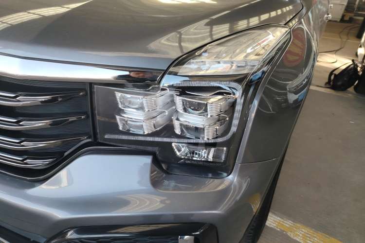 Used GAC Trumpchi GS8 2020 390T Two-Wheel Drive Luxury Smart Connectivity Commemorative Edition (7 Seats) Left Front Headlight