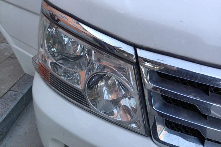 Used Jinbei Hiace 2018 2.0L Fifth-Generation Kuaiyun Standard Version Standard Roof 6 Seats V19S