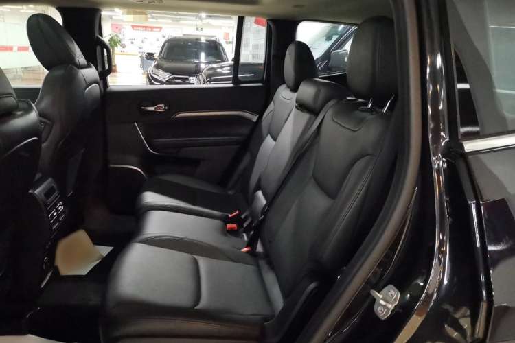 Used Jeep Commander 2018 2.0T Two-Wheel Drive Enjoyment Version China VI Emission Standard
