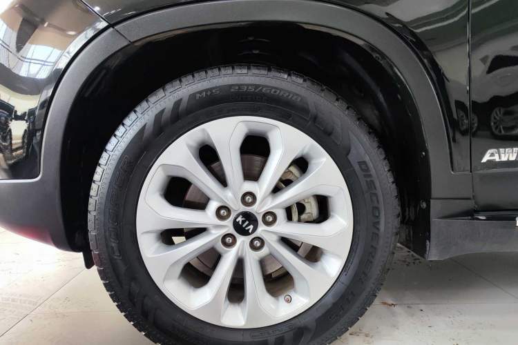 Used Kia Sorento 2013 2.4L 7-Seater Gasoline Luxury Version China IV Standard